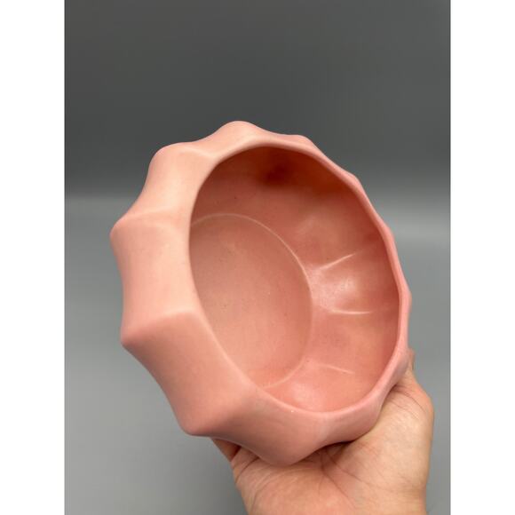 VTG Royal Haeger Pottery Pink Scalloped Midcentury Bowl or Planter Made In USA - Picture 2 of 10